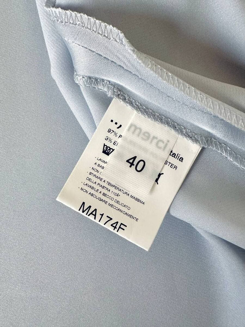 Maxi dress con schiena nuda in raso grigio perla “Mercí”