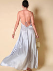 Maxi dress con schiena nuda in raso grigio perla “Mercí”