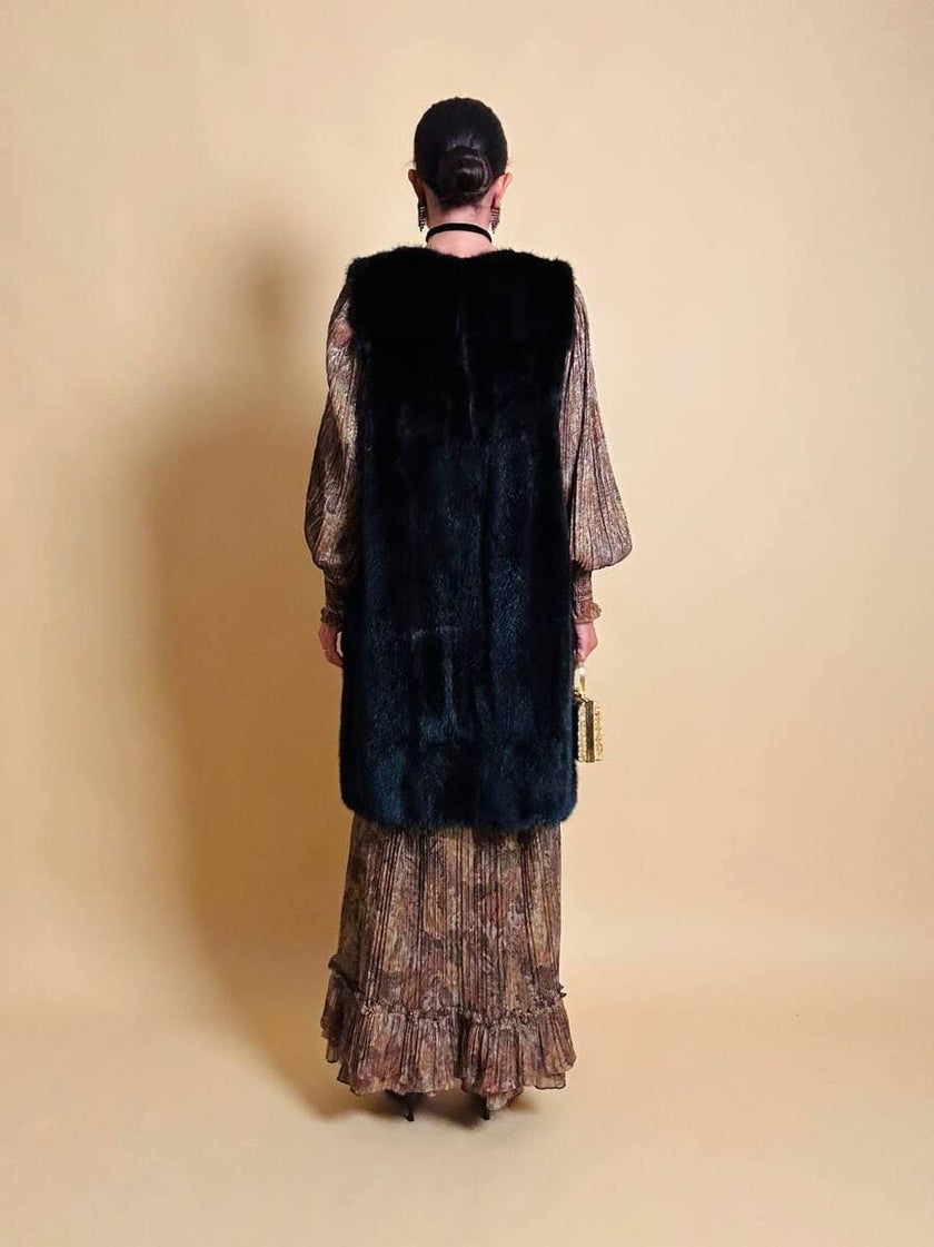 Gilet lungo in visone marrone con riflessi mogano