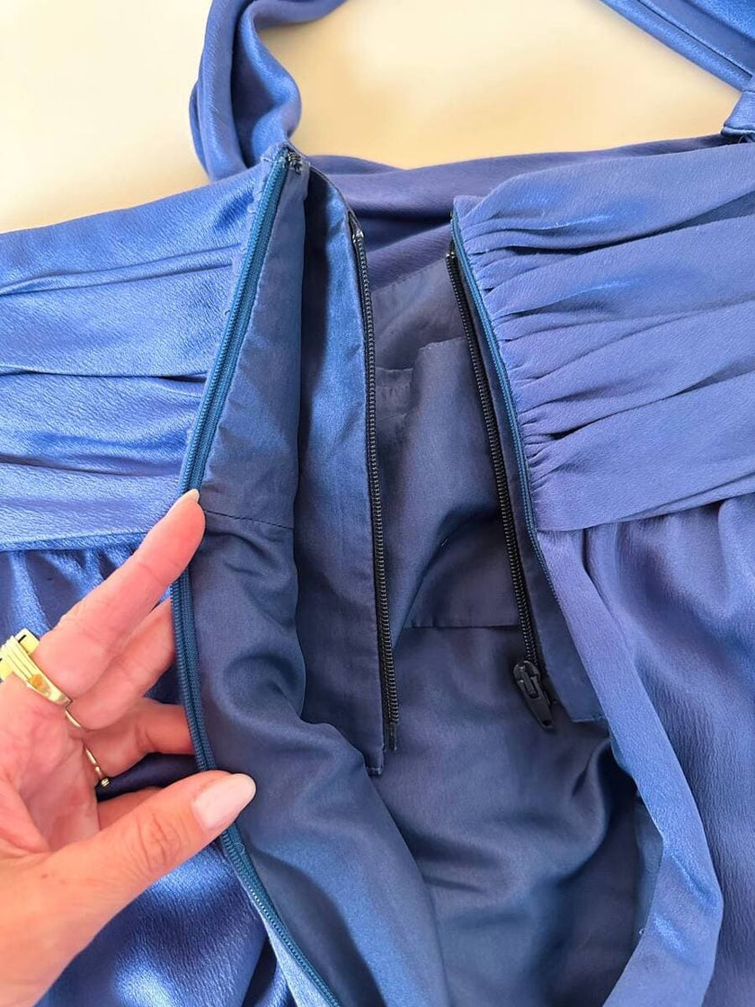 Abito mono spalla in misto seta indaco