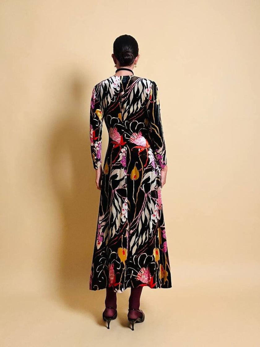 Abito sartoriale in velluto fantasia floreale