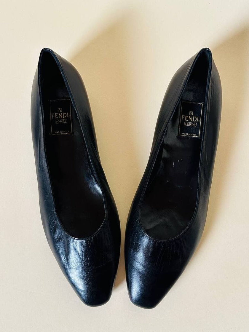 Ballerine in pelle nera “Fendi”