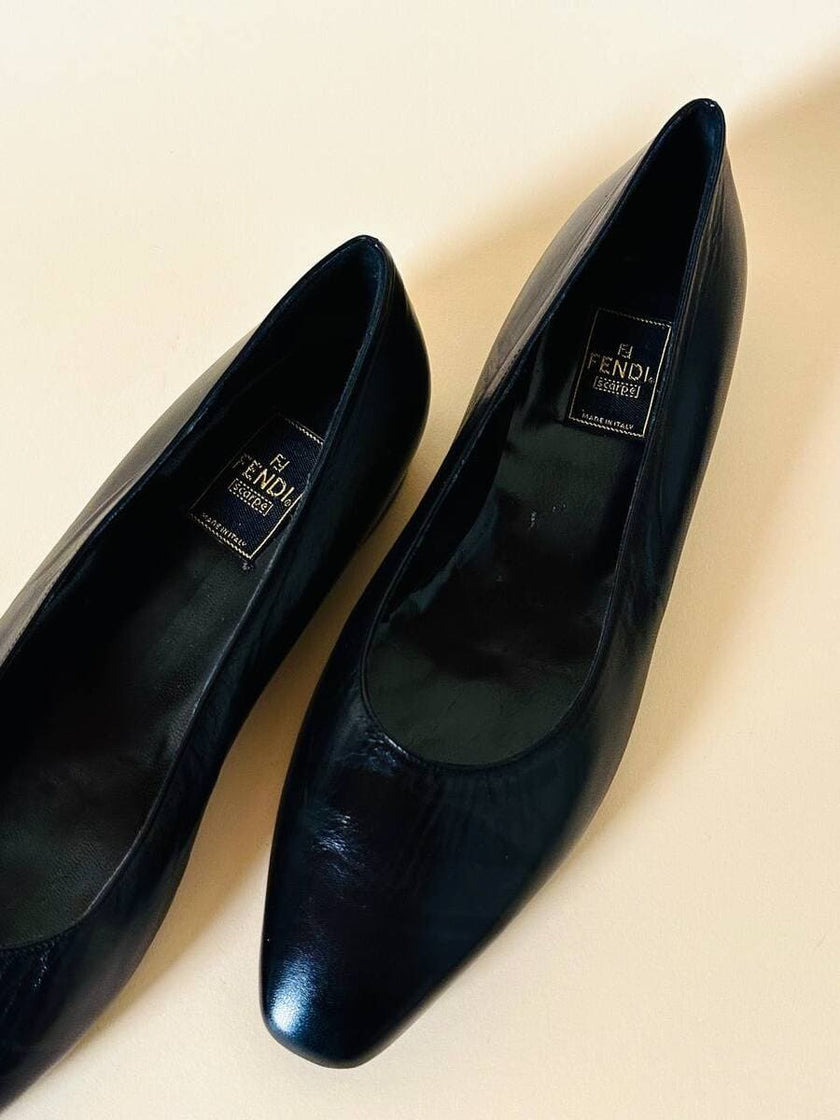 Ballerine in pelle nera “Fendi”