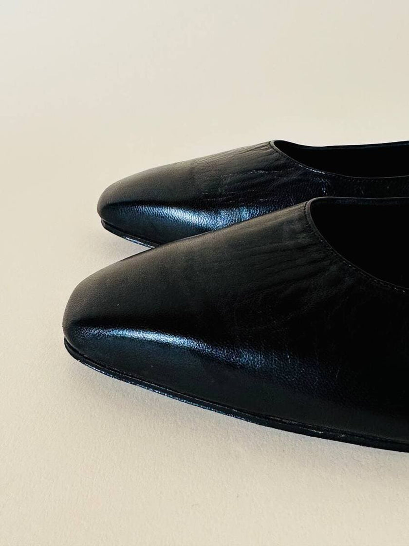 Ballerine in pelle nera “Fendi”