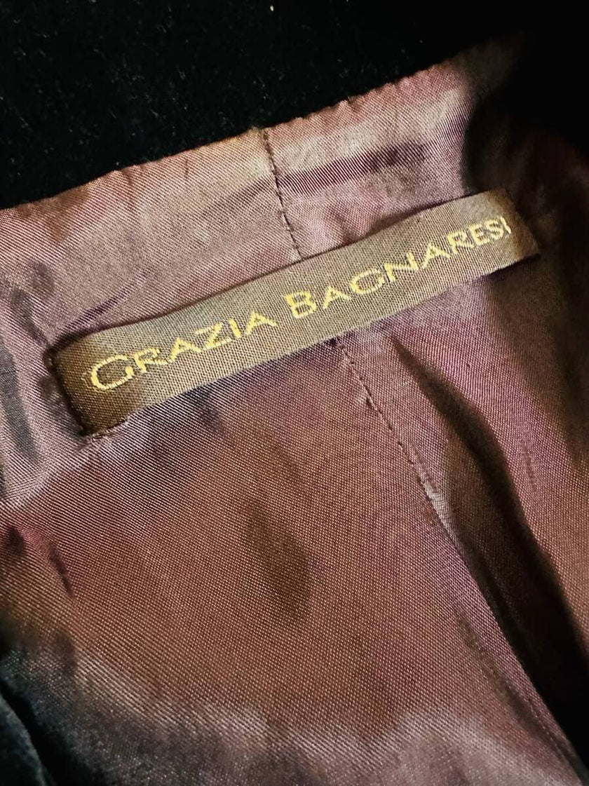Blazer in velluto nero con profili di gros grain 