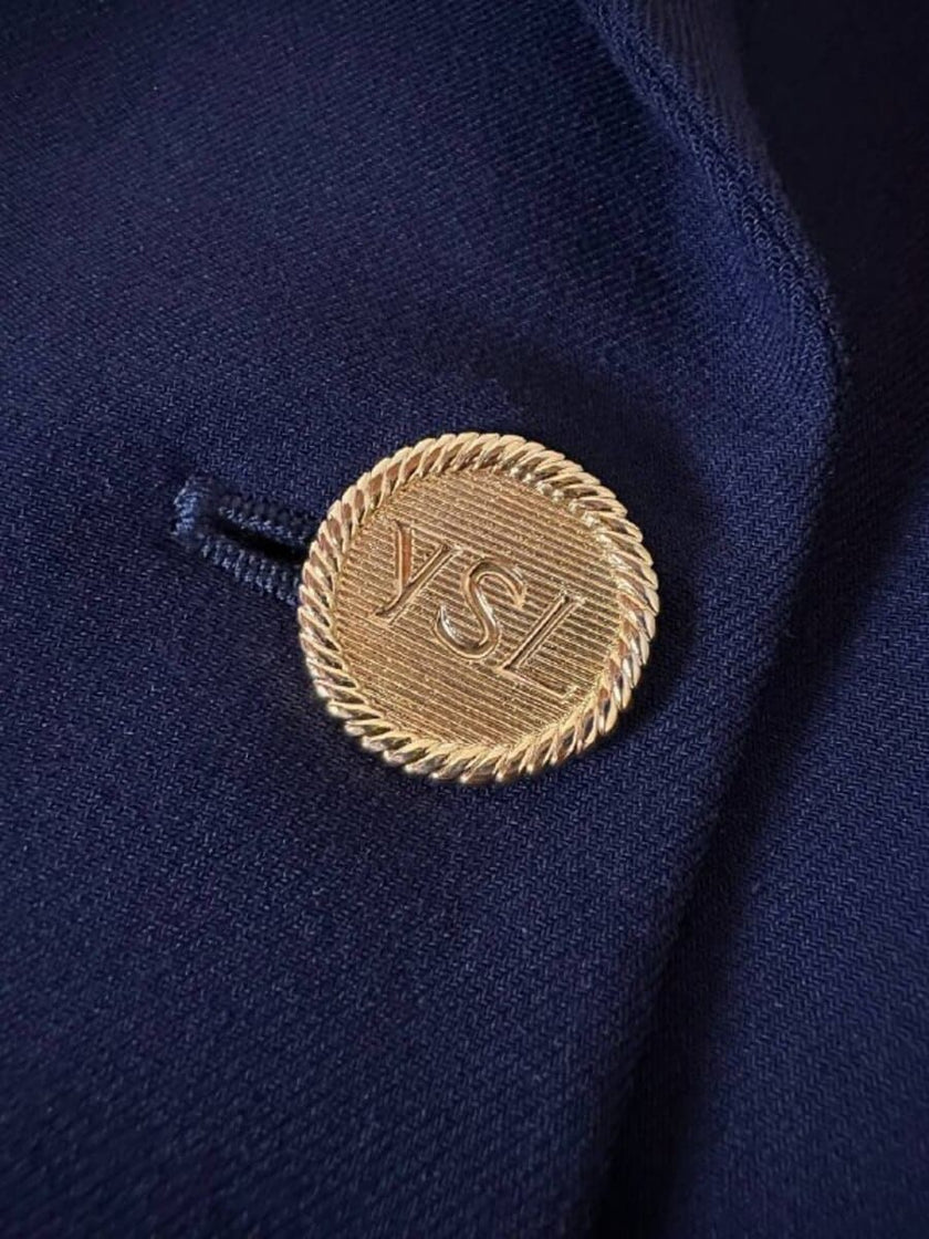 Blazer doppiopetto blu con bottoni dorati “Yves Saint Laurent”