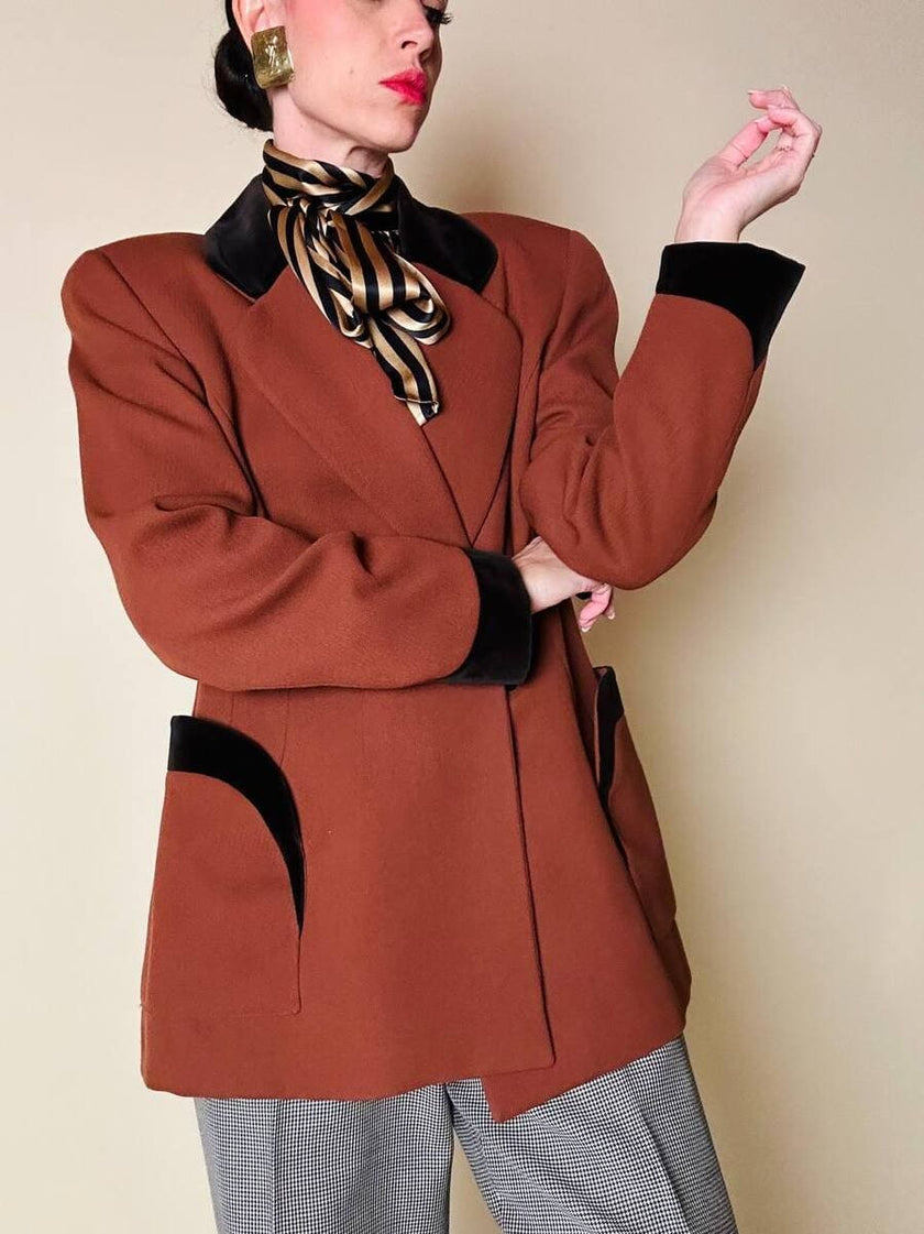 Blazer doppiopetto in lana color ruggine con riporti in velluto cacao Mila Schön