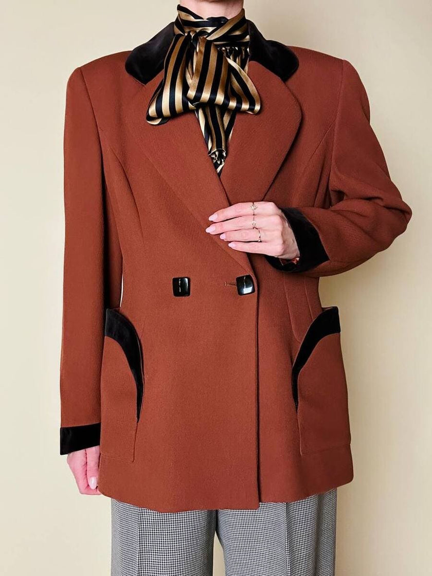 Blazer doppiopetto in lana color ruggine con riporti in velluto cacao Mila Schön