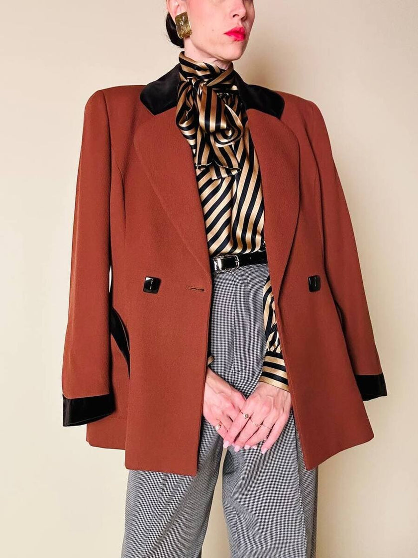Blazer doppiopetto in lana color ruggine con riporti in velluto cacao Mila Schön