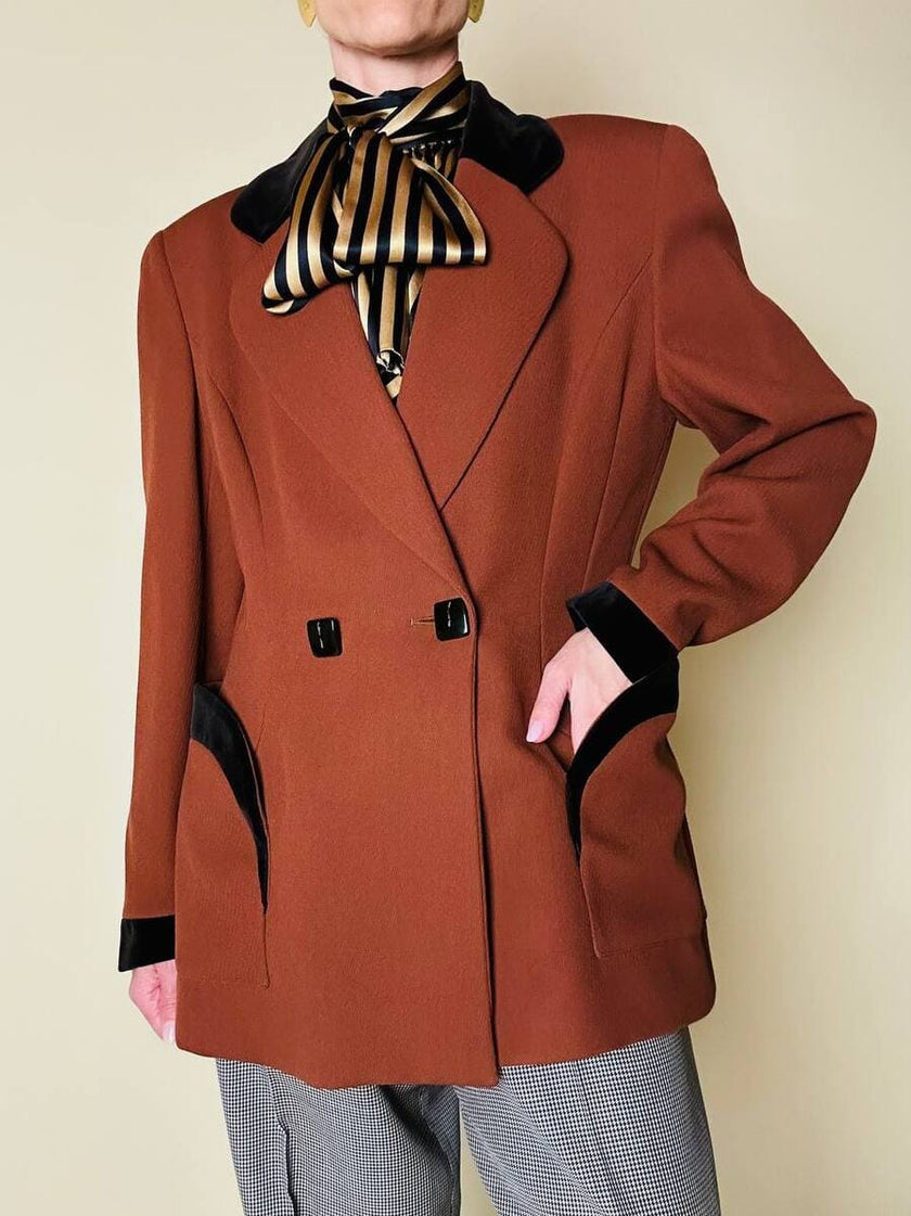 Blazer doppiopetto in lana color ruggine con riporti in velluto cacao Mila Schön