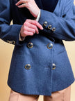 Blazer aristocratico in lana mélange e velluto blu di Prussia con bottoni gioiello “Gianluca Gabrielli”