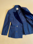 Blazer aristocratico in lana mélange e velluto blu di Prussia con bottoni gioiello “Gianluca Gabrielli”