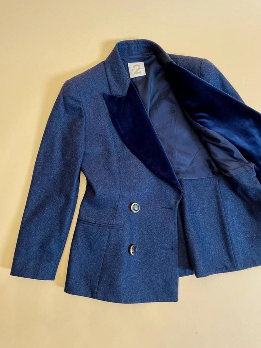 Blazer aristocratico in lana mélange e velluto blu di Prussia con bottoni gioiello “Gianluca Gabrielli”