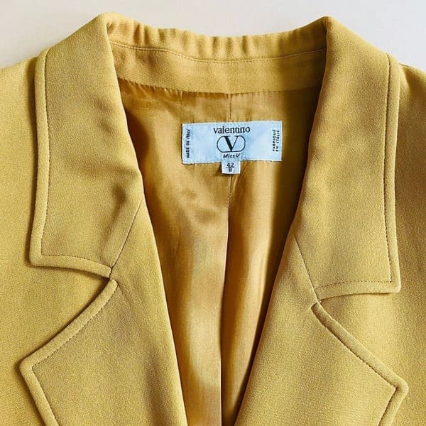 Blazer amarillo Valentino