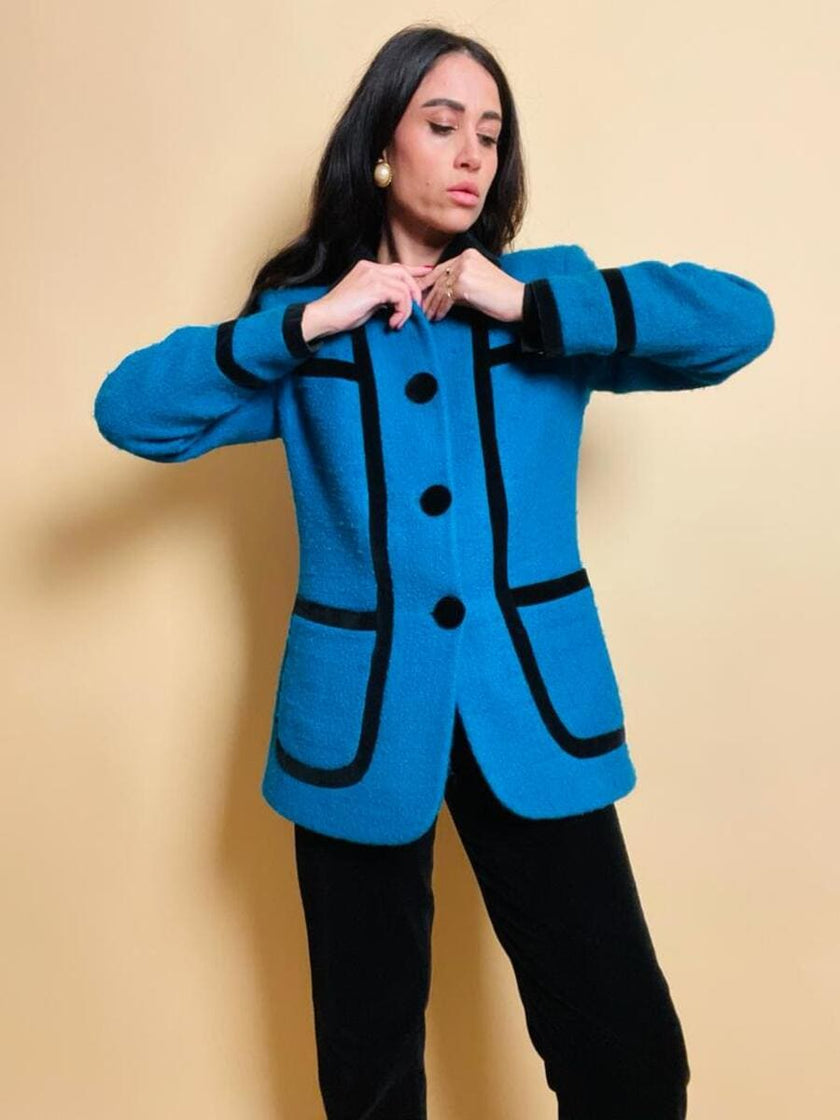 Blazer in lana e mohair ciano con riporti di velluto nero 