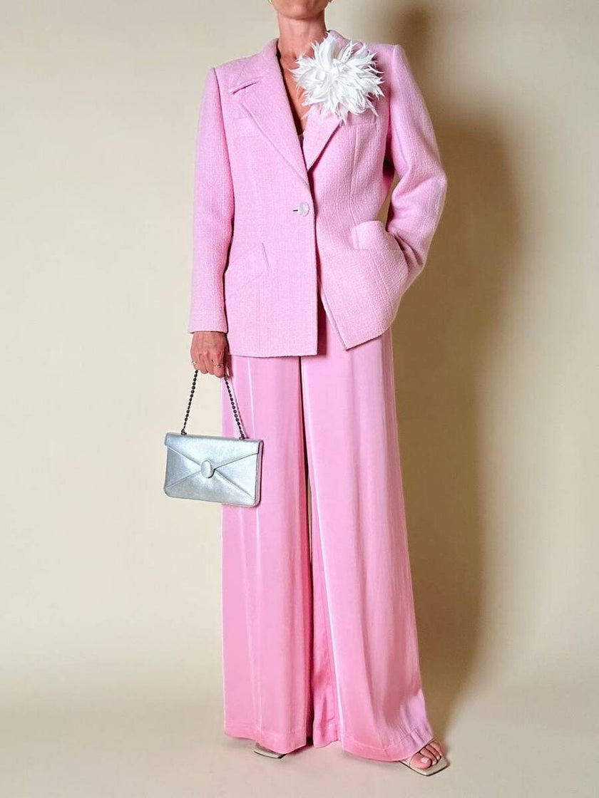 Blazer rosa con bottone gioiello in madreperla “Yves Saint Laurent”