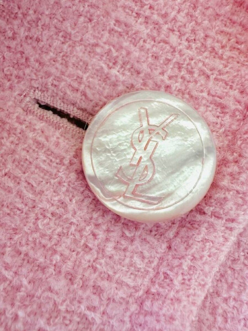 Blazer rosa con bottone gioiello in madreperla “Yves Saint Laurent”
