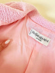 Blazer rosa con bottone gioiello in madreperla “Yves Saint Laurent”