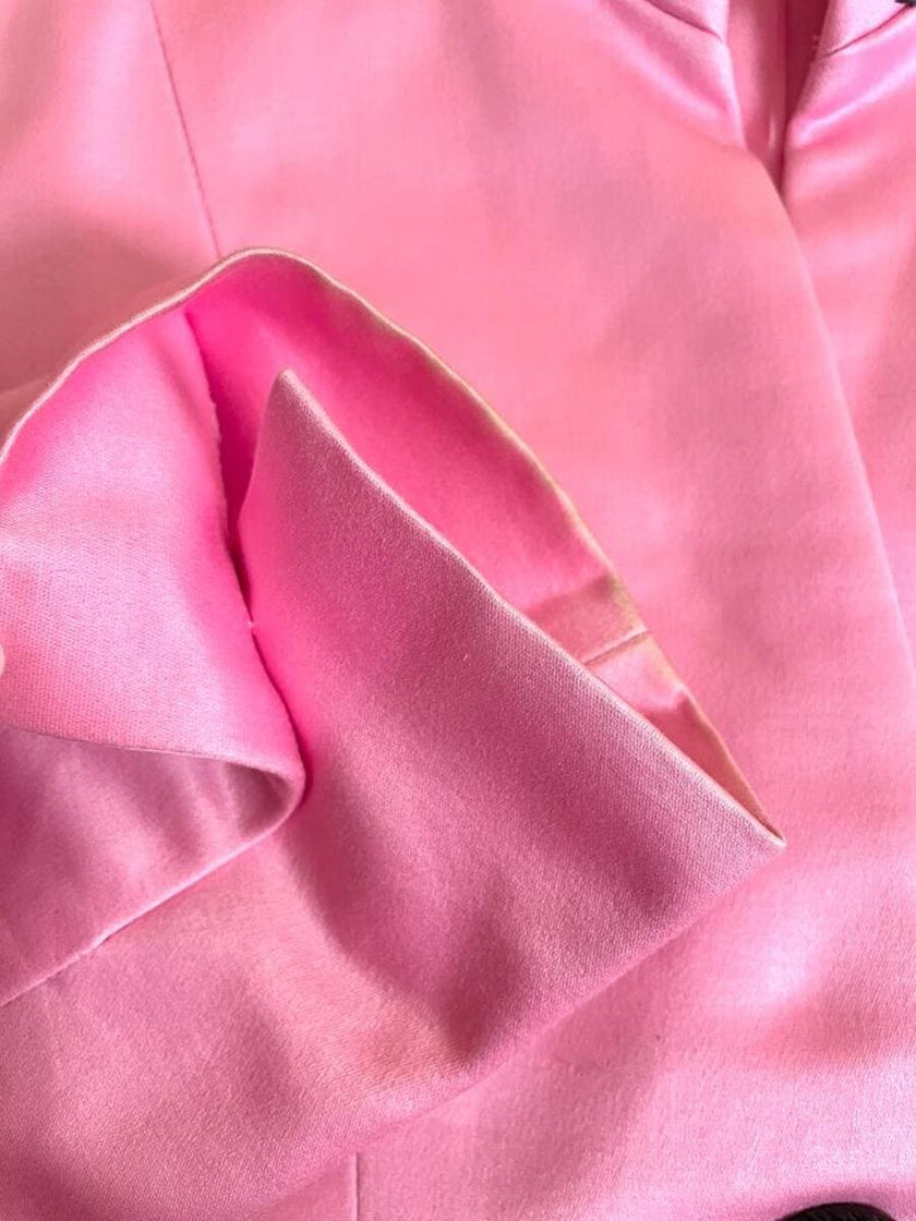 Blazer rosa con maxi fiori in paillettes nere 