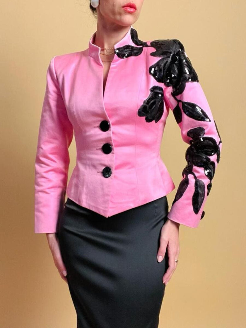 Blazer rosa con maxi fiori in paillettes nere 