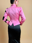 Blazer rosa con maxi fiori in paillettes nere 