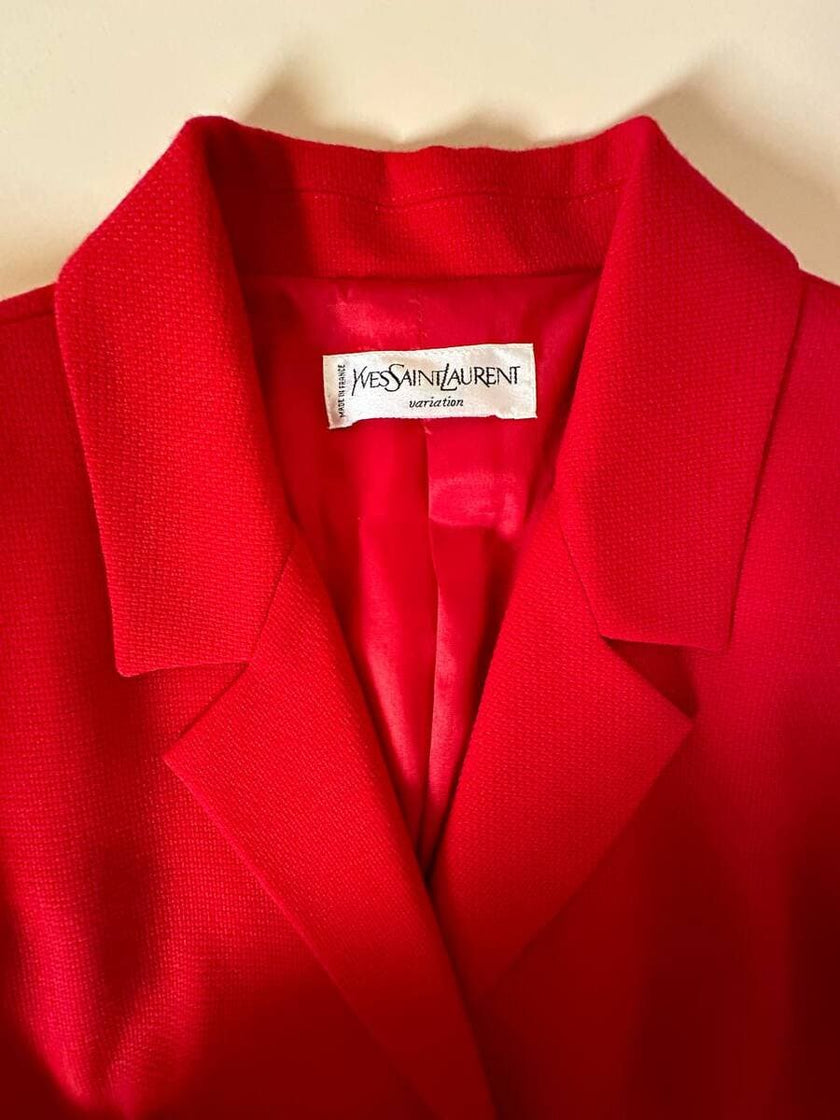 Blazer rosso “Yves Saint Laurent Variation”