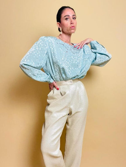 Blusa in tessuto Jaquard acqua marina con ricami floreali