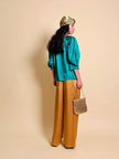 Blusa in raso di seta verde smeraldo 