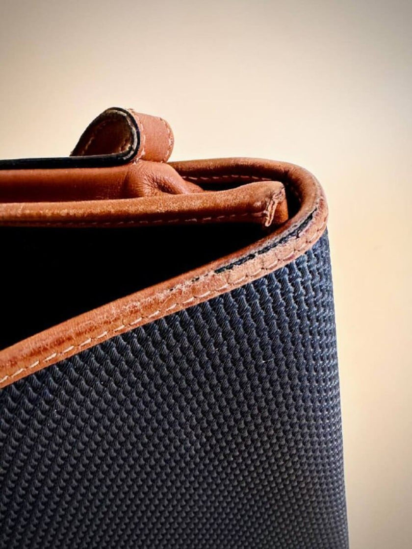 Borsa messanger in tessuto nero e pelle cuoio 
