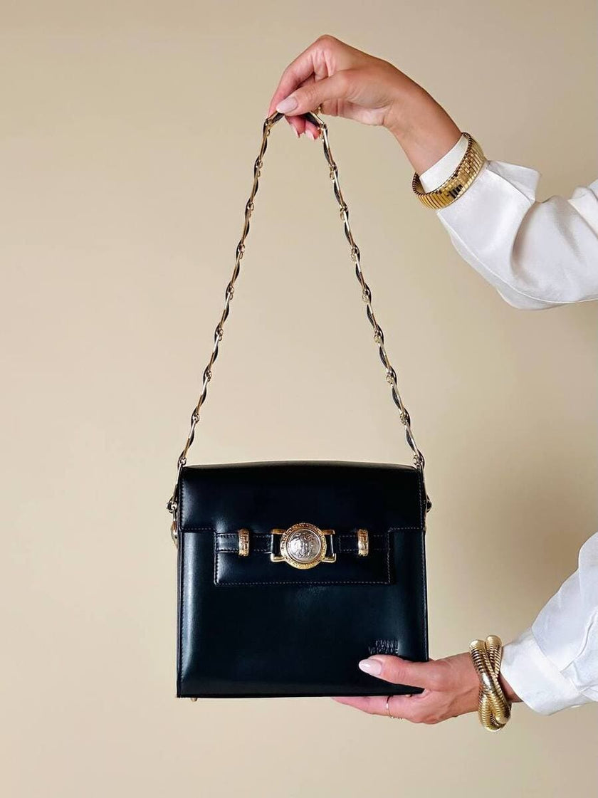 Borsa in pelle blu con hardware oro “Gianni Versace”