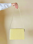 Borsa in pelle stampa coccodrillo giallo pastello “Genny”