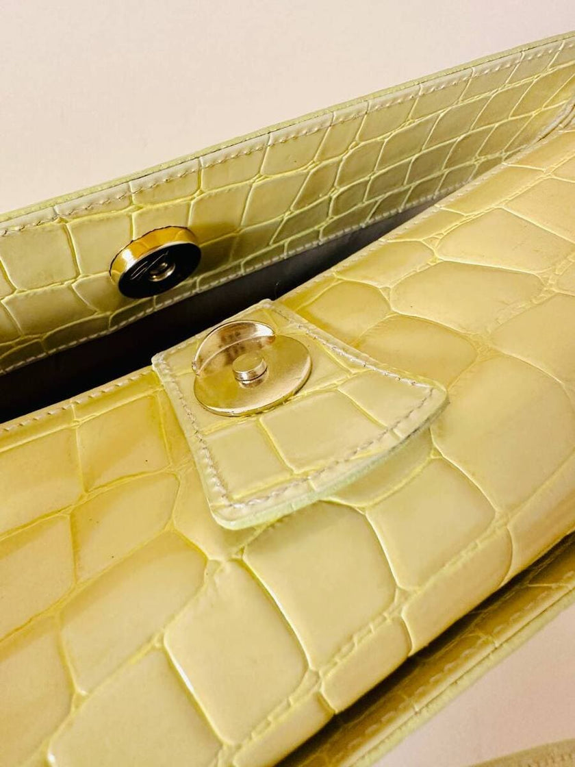 Borsa in pelle stampa coccodrillo giallo pastello “Genny”