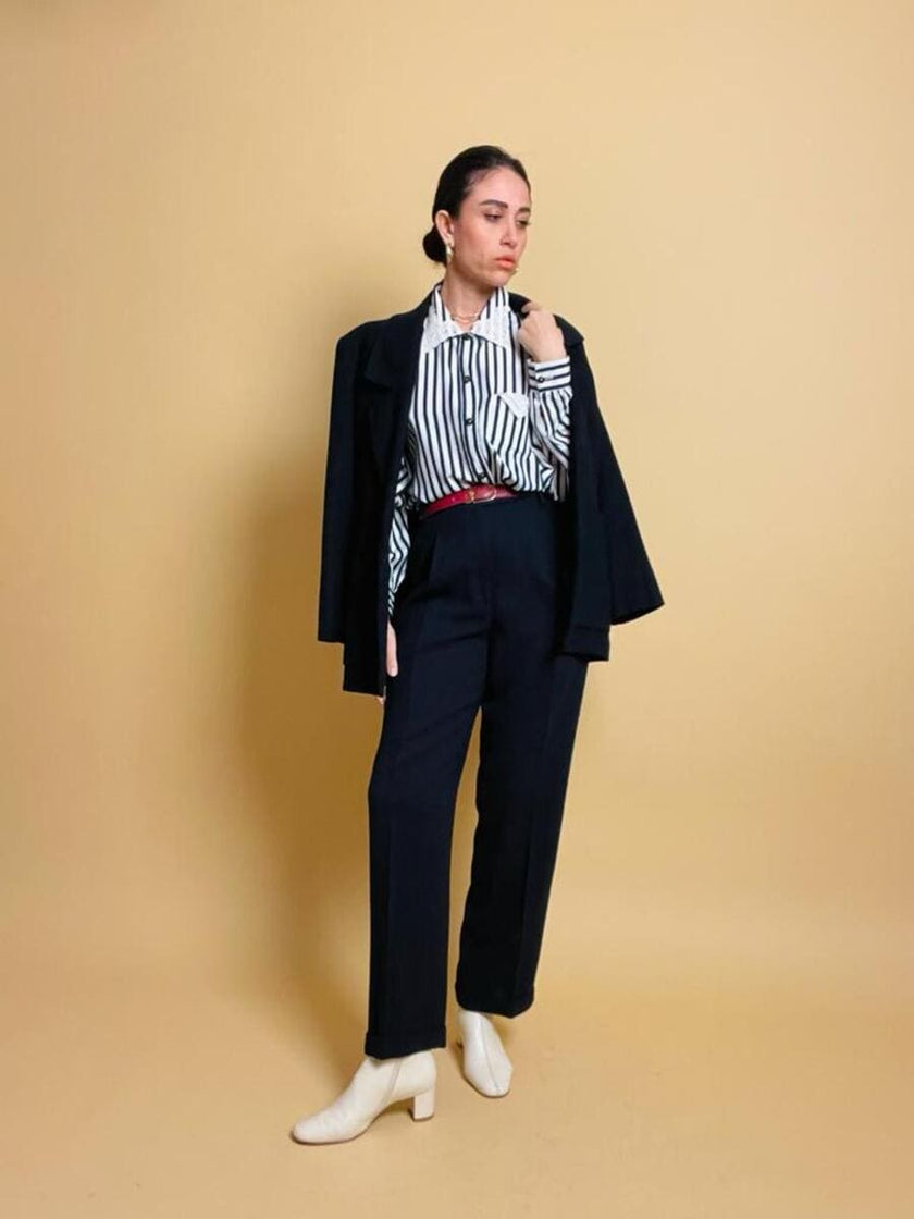 Camicia a righe bianche e blu 
