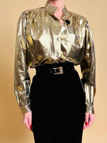 Camicia in lamè oro con bottoni gioiello 