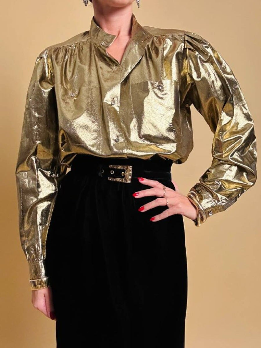 Camicia in lamè oro con bottoni gioiello 