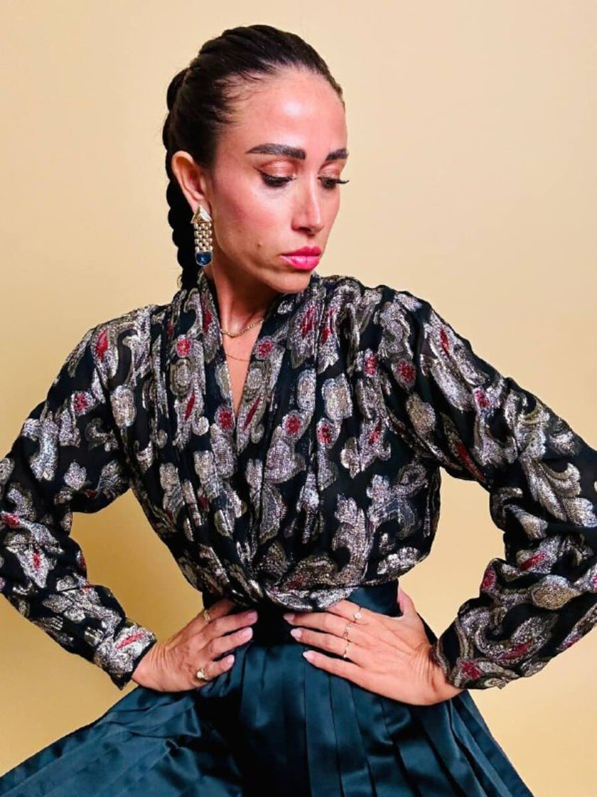 Camicia body in georgette Jaquard nera con fantasia arabesca in lamè