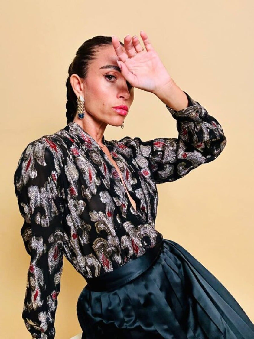 Camicia body in georgette Jaquard nera con fantasia arabesca in lamè