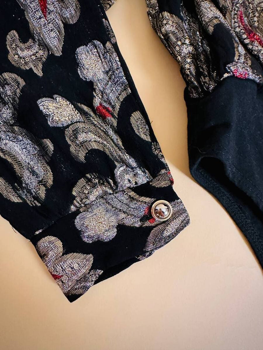 Camicia body in georgette Jaquard nera con fantasia arabesca in lamè