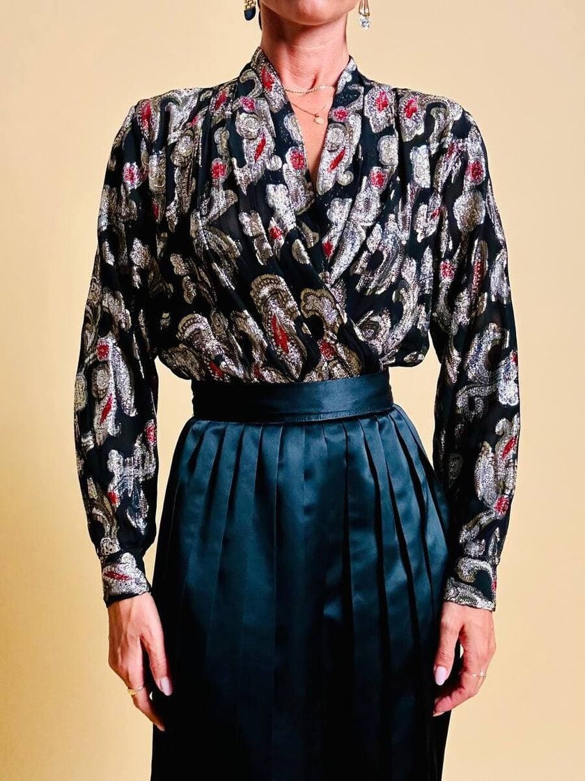 Camicia body in georgette Jaquard nera con fantasia arabesca in lamè