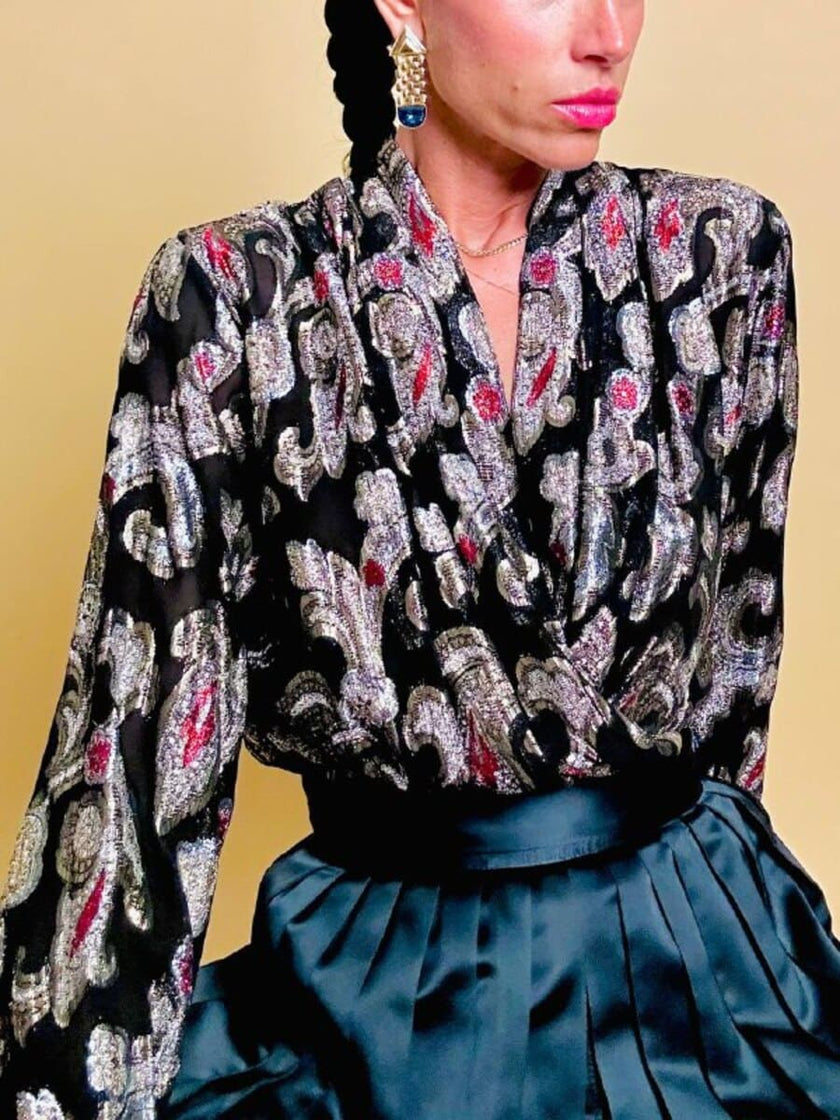Camicia body in georgette Jaquard nera con fantasia arabesca in lamè