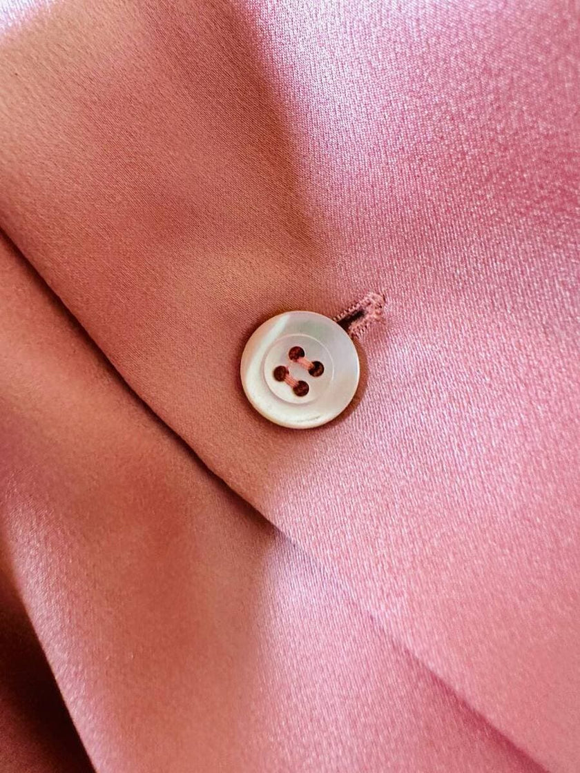 Camicia con fiocco al collo in raso di seta rosa 