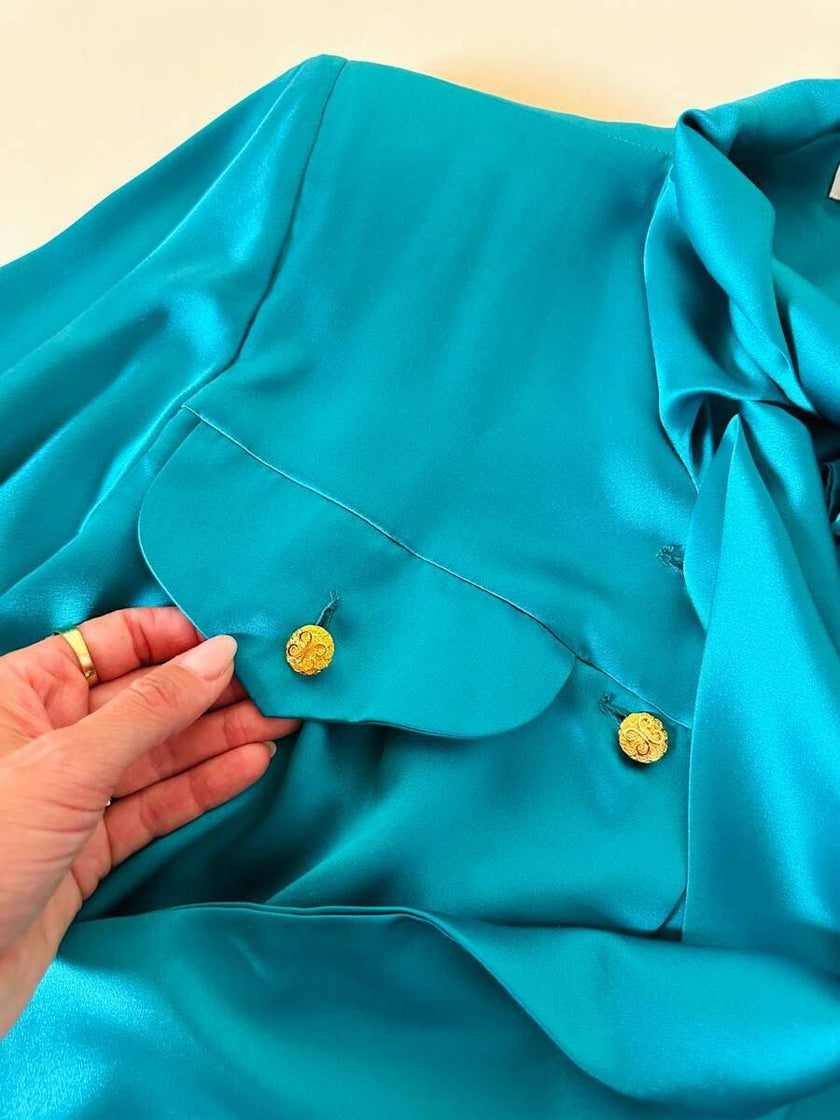 Camicia con fiocco al collo in raso di seta verde Caraibi “Ivana Zanini”