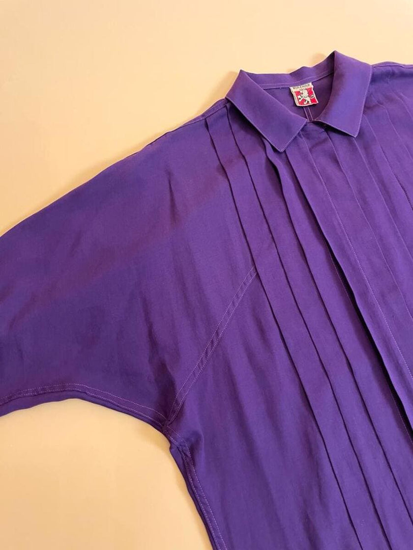 Camicia in cotone viola con motivo plissé