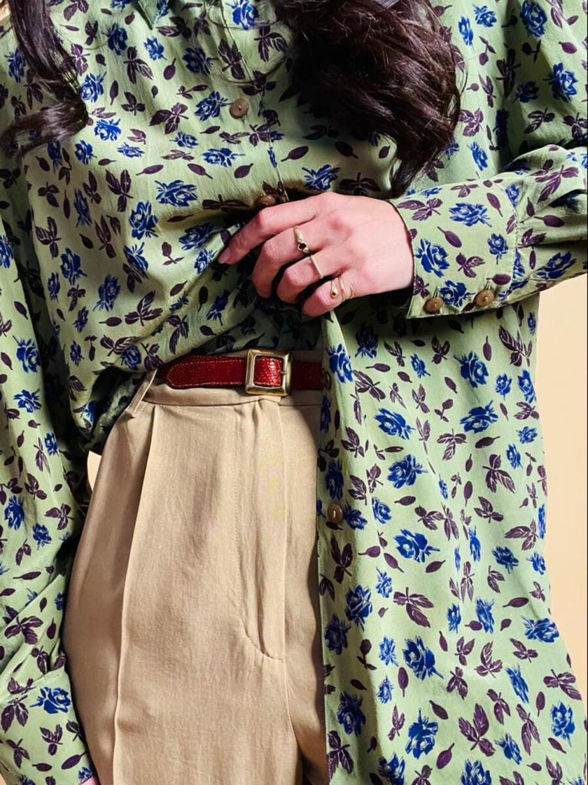 Camicia in seta verde oliva fantasia floreale