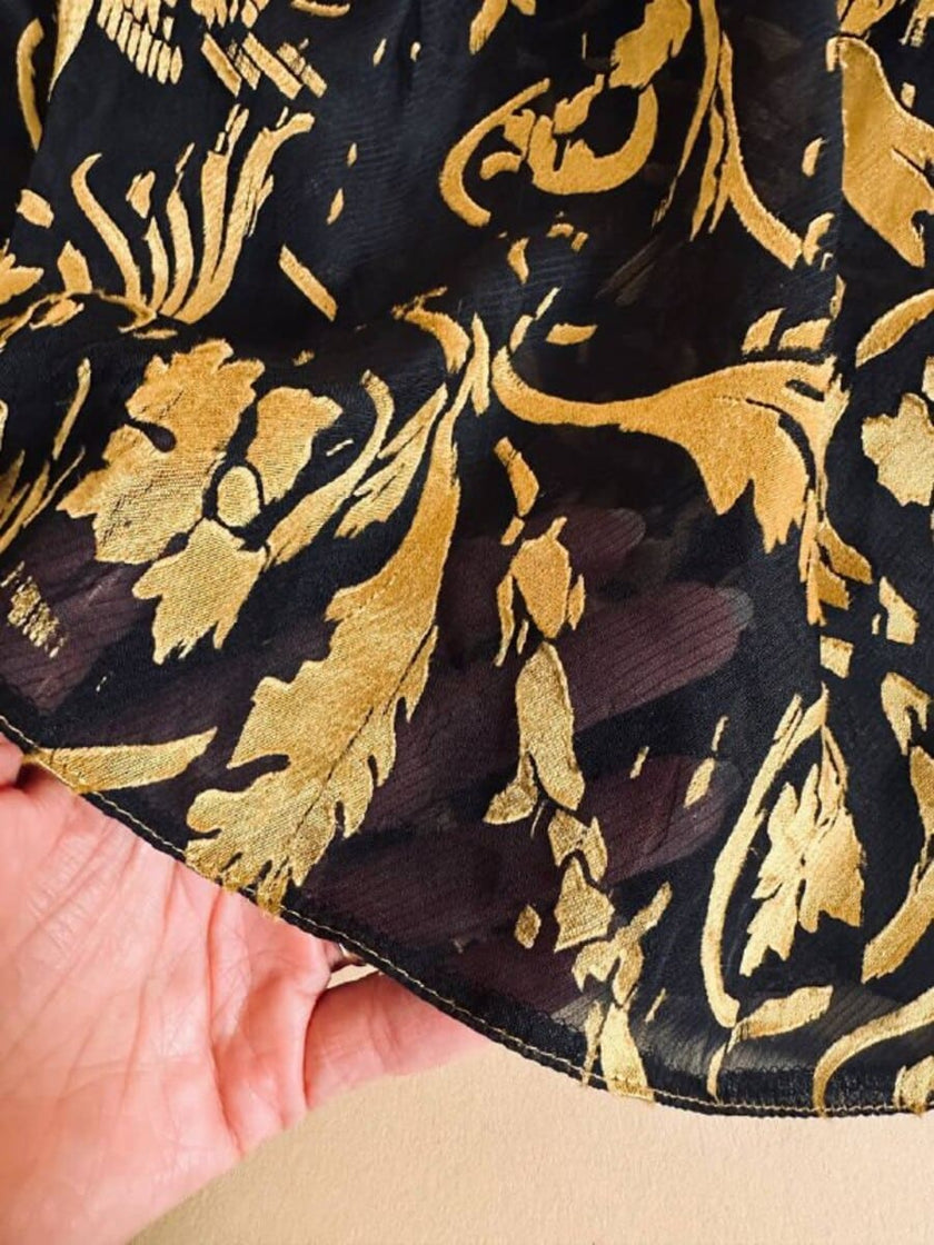 Chemise en mousseline dévoré noire avec damas en satin ambre