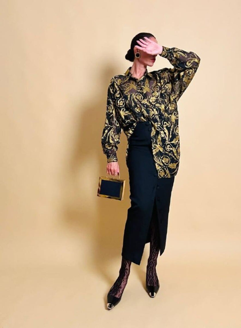 Chemise en mousseline dévoré noire avec damas en satin ambre