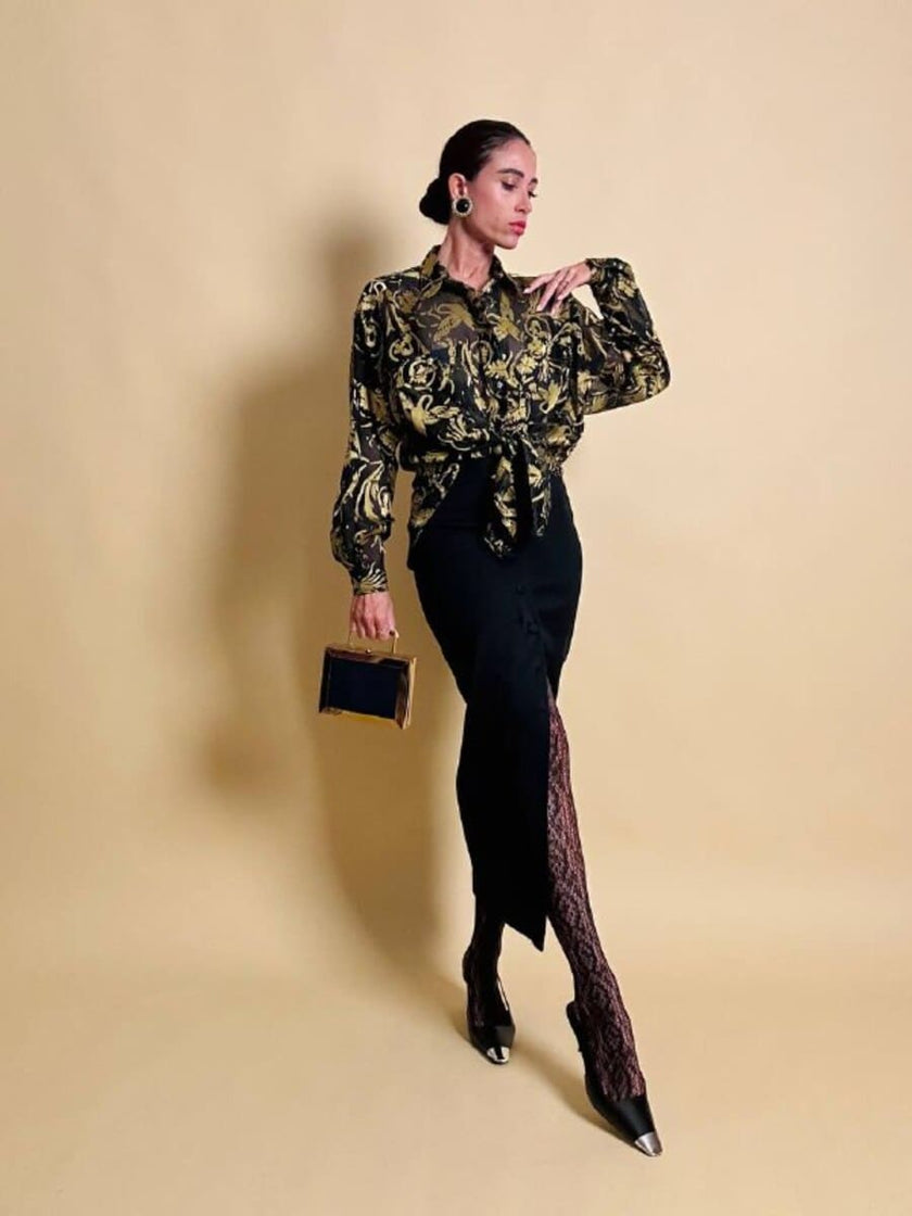Chemise en mousseline dévoré noire avec damas en satin ambre