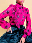 Camicia in chiffon ciclamino e lamé nero con volant plissé 