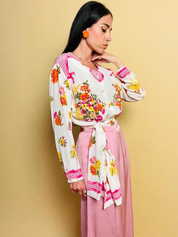 Camicia in seta fantasia floreale e vichy con bottoni gioiello