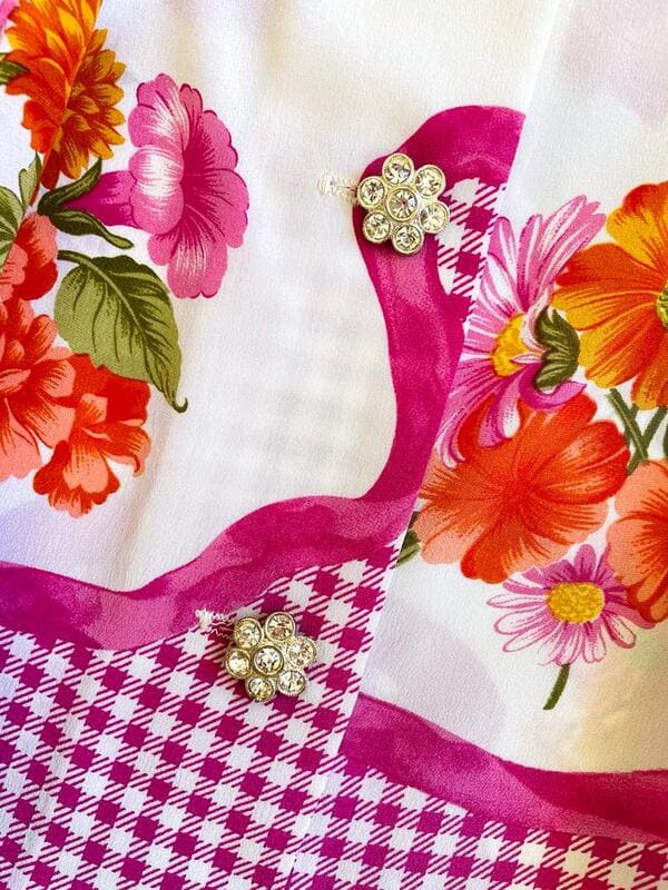 Camicia in seta fantasia floreale e vichy con bottoni gioiello